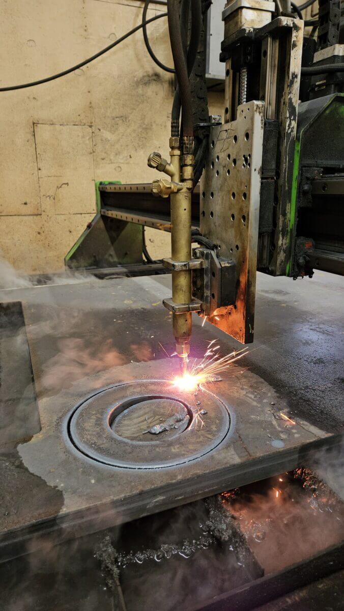 oxy fuel attachment cutting 2 inches on a CNC plasma table